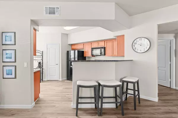 2480 Genova ST #6, West Sacramento, CA 95691