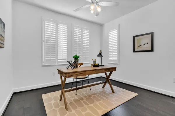 1037 Forbes LN, Davis, CA 95616