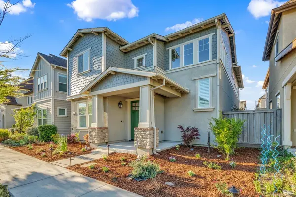 1037 Forbes LN, Davis, CA 95616