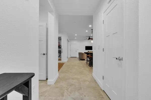 1037 Forbes LN, Davis, CA 95616