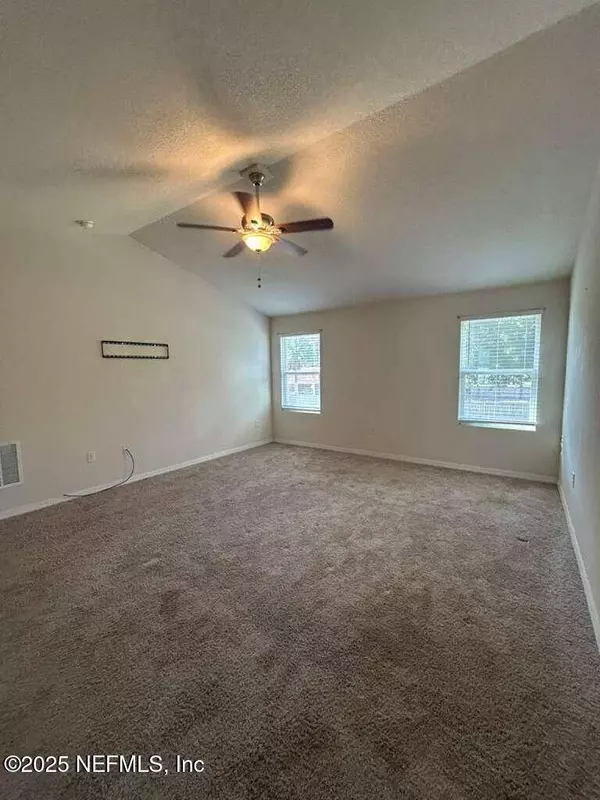 10 PICKCANE LN, Palm Coast, FL 32164