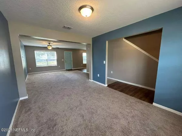 10 PICKCANE LN, Palm Coast, FL 32164