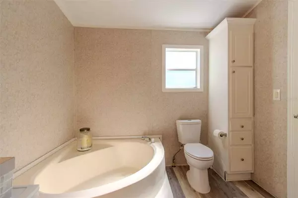 3379 NW BUR OAK PL, Jennings, FL 32053