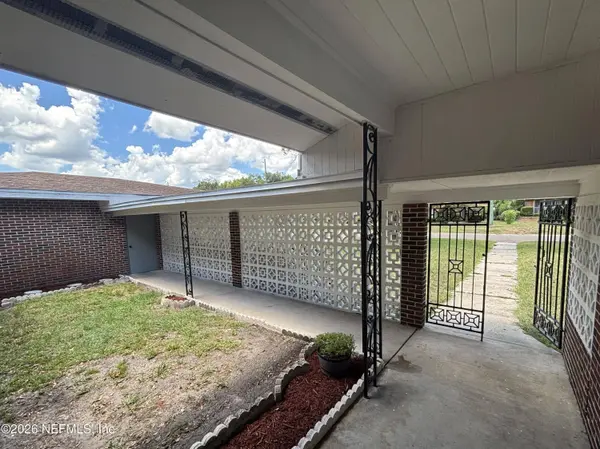 5832 LUSAID DR, Jacksonville, FL 32209