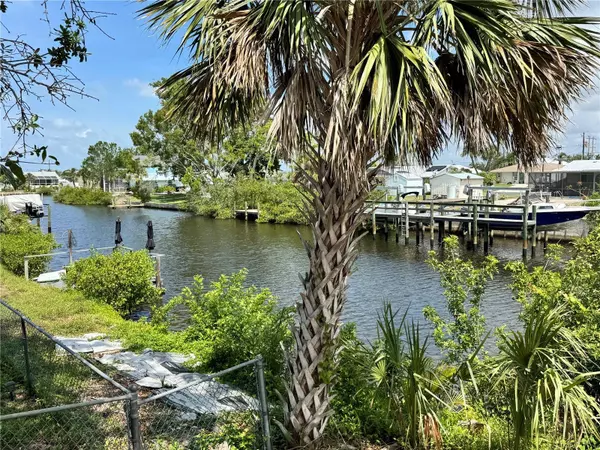 1611 ROBBINS RD, Nokomis, FL 34275