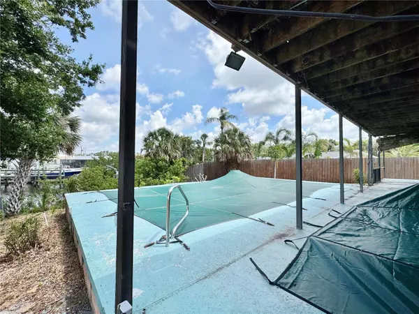 1611 ROBBINS RD, Nokomis, FL 34275