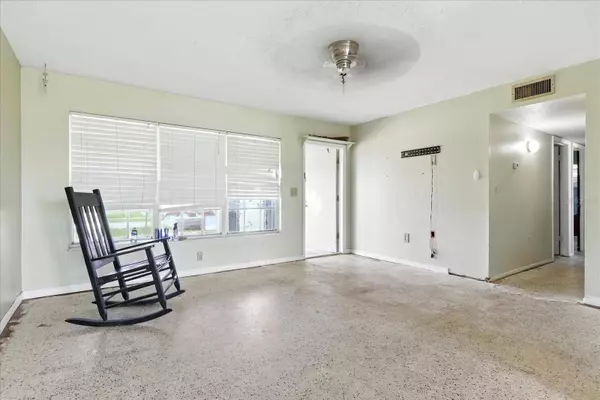 6196 MAYBERRY AVE, North Port, FL 34287