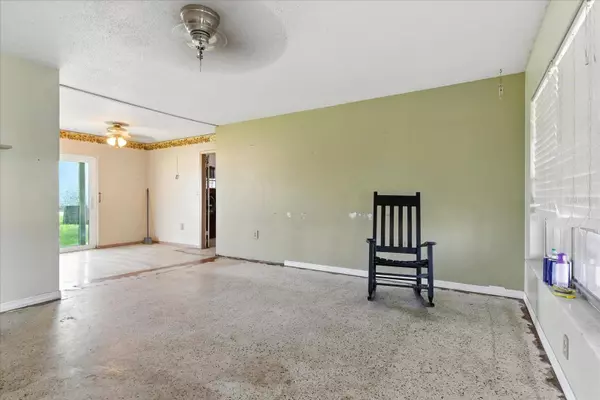 6196 MAYBERRY AVE, North Port, FL 34287