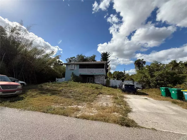 2027 MIDNIGHT ST, Port Charlotte, FL 33948