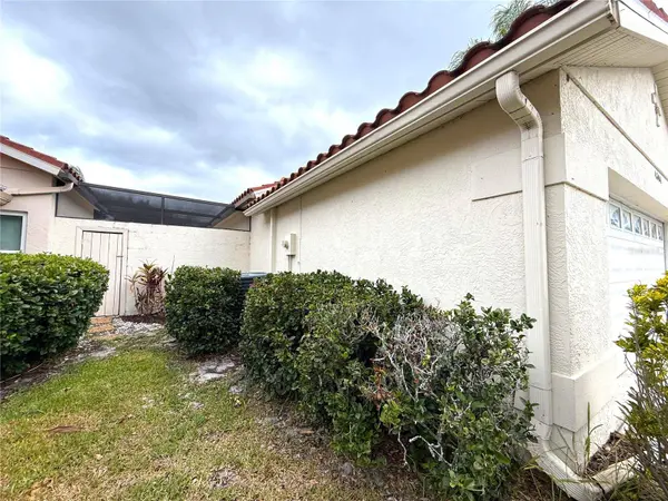 4304 MARCOTT CIR, Sarasota, FL 34233