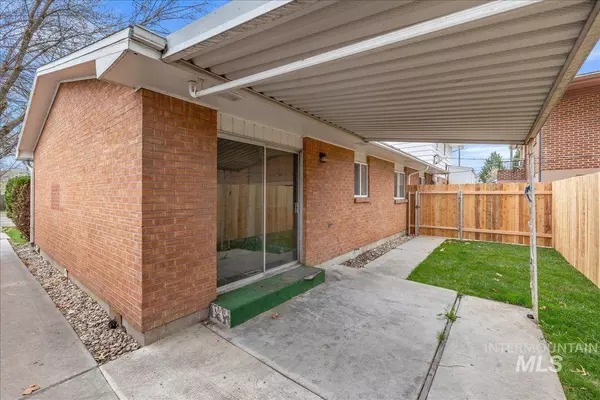 1329 S Michigan Ave, Boise, ID 83706