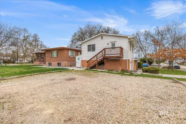 1329 S Michigan Ave, Boise, ID 83706