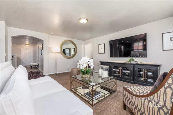 10669 Blue Springs St, Nampa, ID 83687