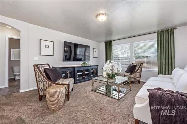 10669 Blue Springs St, Nampa, ID 83687