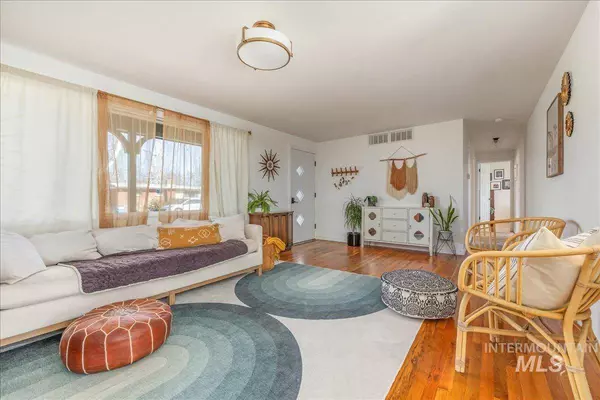 6953 W Ashland Dr, Boise, ID 83709