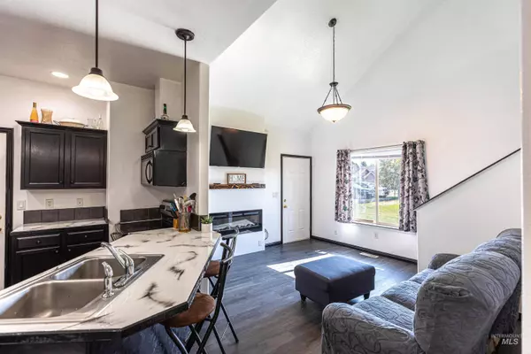 35 1 Mangum Cir, Donnelly, ID 83615