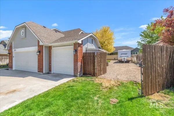 855 W Blue Downs, Meridian, ID 83642