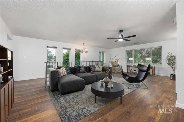 289 W Arthur, Glenns Ferry, ID 83623