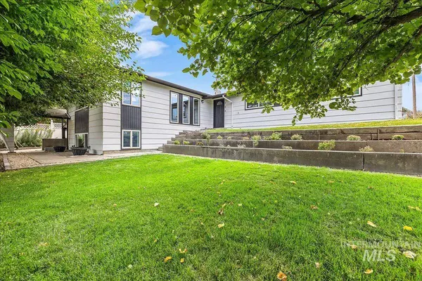 289 W Arthur, Glenns Ferry, ID 83623