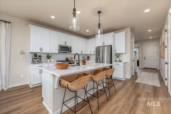11355 W Soaring Hawk St, Star, ID 83669