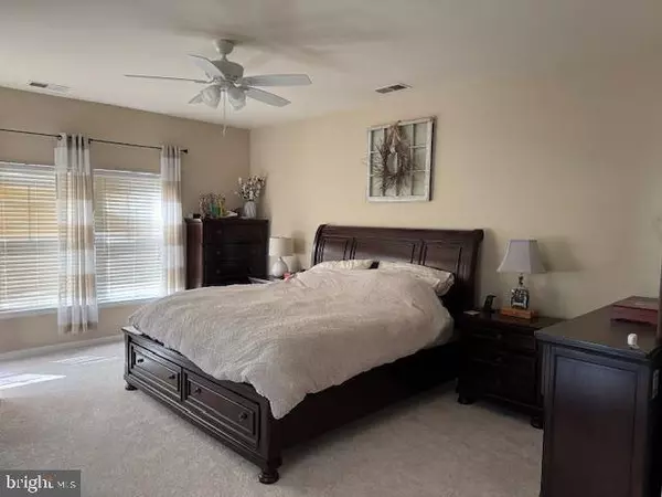 10119 ORLAND STONE DR, Bristow, VA 20136