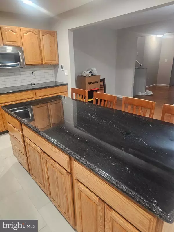 600 E POPLAR RD, Sterling, VA 20164