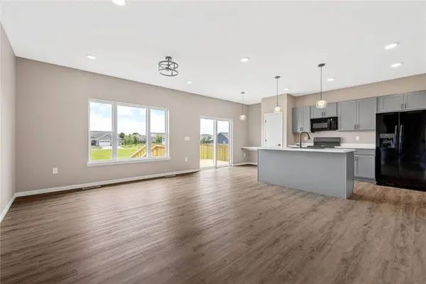 1505 38th ST SE, Cedar Rapids, IA 52403