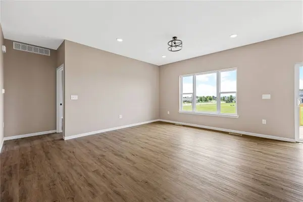 1505 38th ST SE, Cedar Rapids, IA 52403