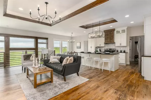 1821 Cottage Ridge DR, Marion, IA 52302