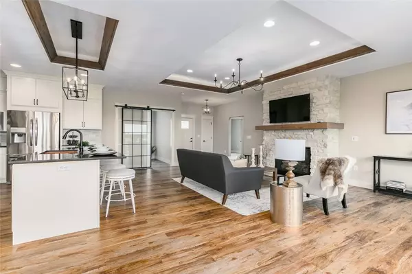 1821 Cottage Ridge DR, Marion, IA 52302