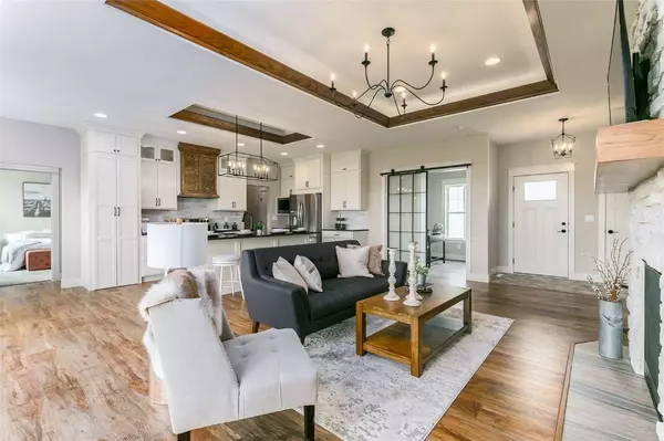 1821 Cottage Ridge DR, Marion, IA 52302