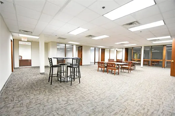 320 3rd ST SE #2nd Floor, Cedar Rapids, IA 52401
