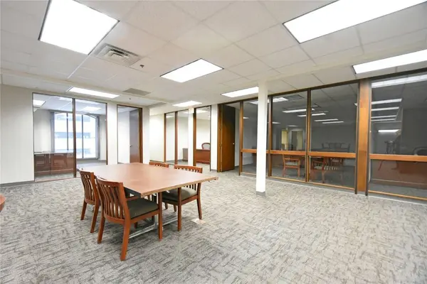 320 3rd ST SE #2nd Floor, Cedar Rapids, IA 52401