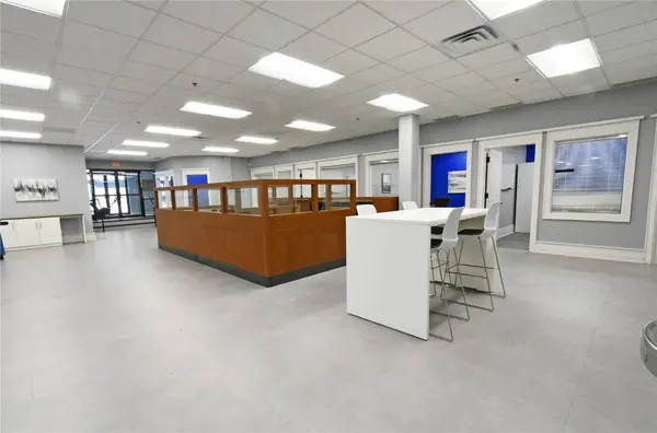 320 3rd ST SE #1st Floor, Cedar Rapids, IA 52401