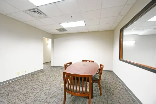 320 3rd ST SE #2nd Floor, Cedar Rapids, IA 52401