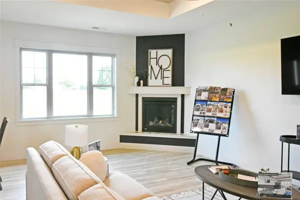 5195 Winslow RD, Marion, IA 52302