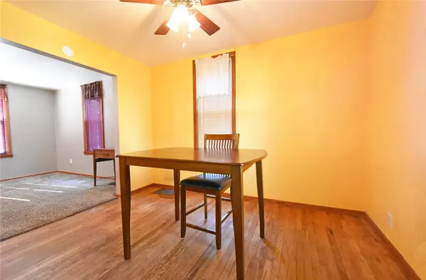3137 Emerald AVE SE, Cedar Rapids, IA 52403