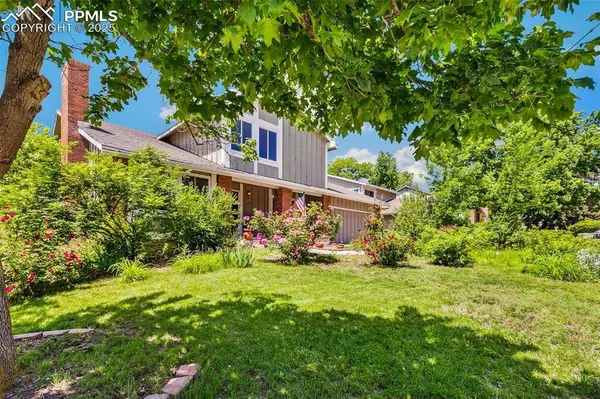 965 Red Mesa DR, Colorado Springs, CO 80906