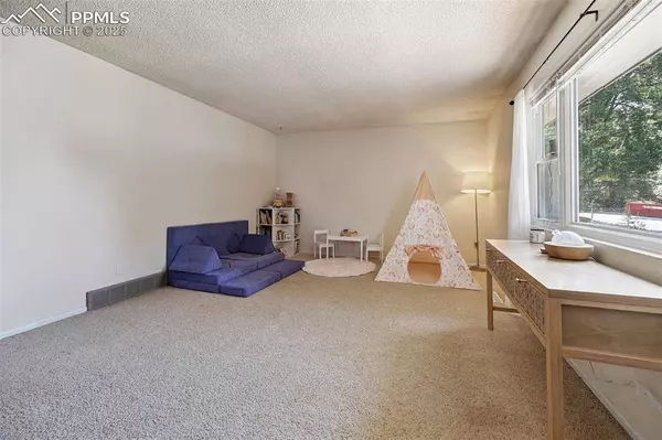 4478 Teeter Totter CIR, Colorado Springs, CO 80917