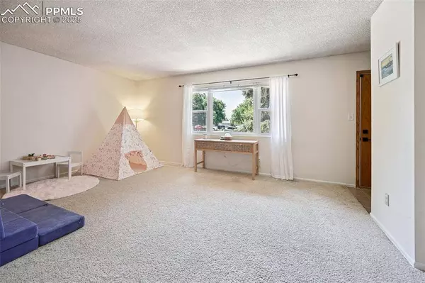 4478 Teeter Totter CIR, Colorado Springs, CO 80917