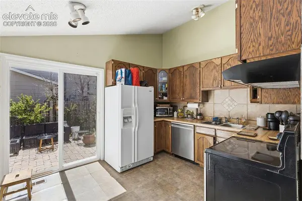 2914 Villa Loma DR, Colorado Springs, CO 80917