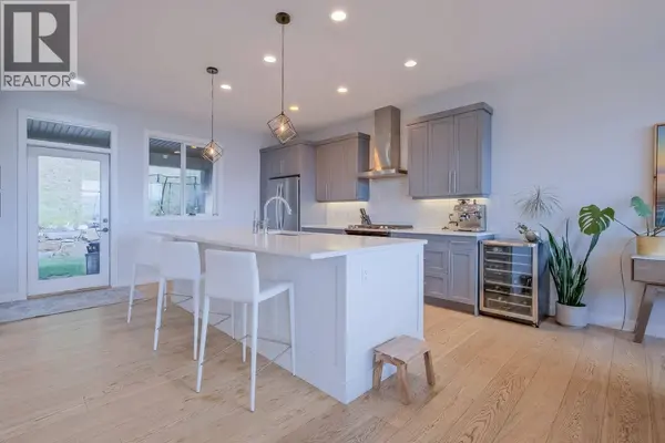 5643 Jasper Way, Kelowna, BC V1W5L7