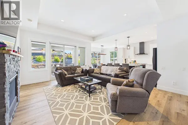 187 Echo Ridge Drive, Kelowna, BC V1V0C9