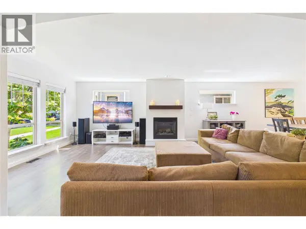307 McCarren Avenue, Kelowna, BC V1W5A6