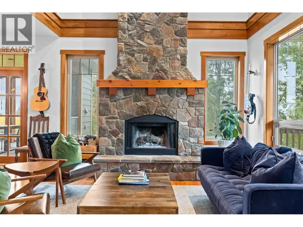 478 Okaview Road, Kelowna, BC V1Y7R3