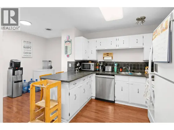 1660 Ufton CT #203, Kelowna, BC V1Y8G7