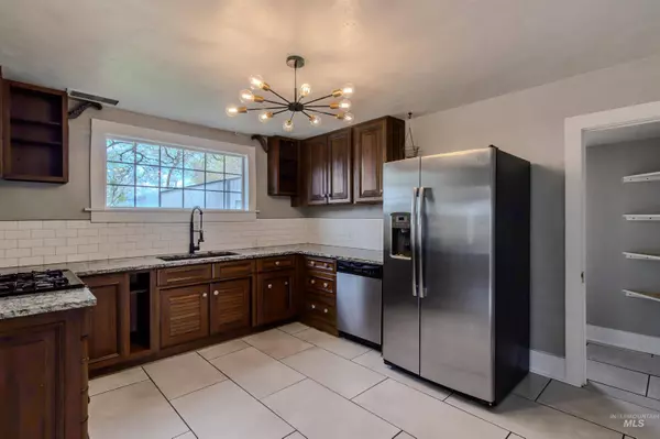 415 7th Ave North, Nampa, ID 83687