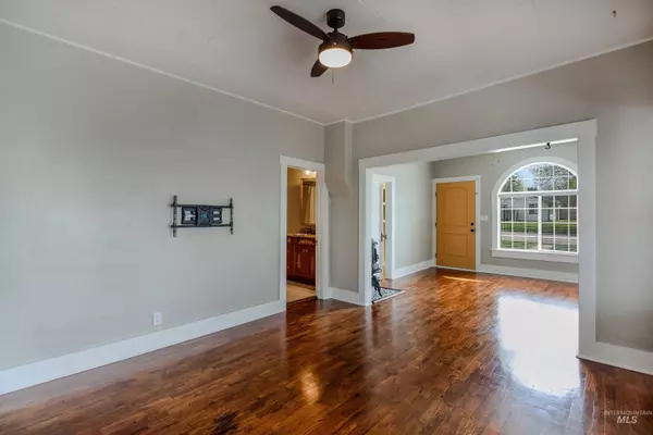 415 7th Ave North, Nampa, ID 83687