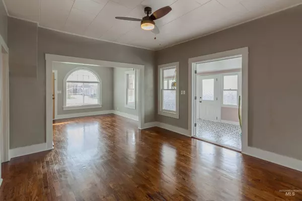 415 7th Ave North, Nampa, ID 83687