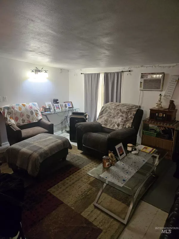 1165 E Commercial St, Weiser, ID 83672